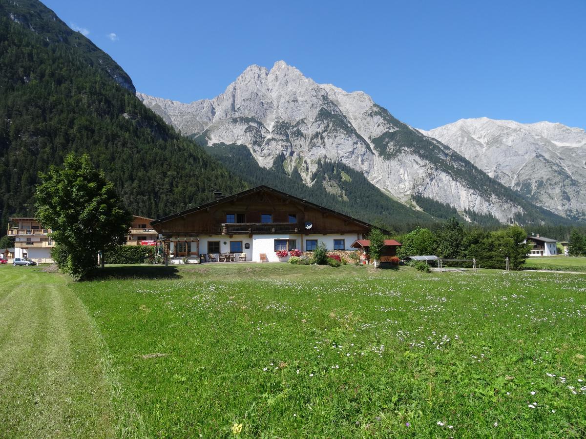 Landhaus Lindl - Ein Ruhiges Platzl Zum Wohlfuehlen Leutasch Buitenkant foto